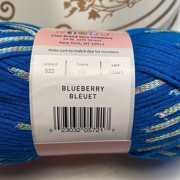 Lion Brand yarn bundle - Picture 4 of 7